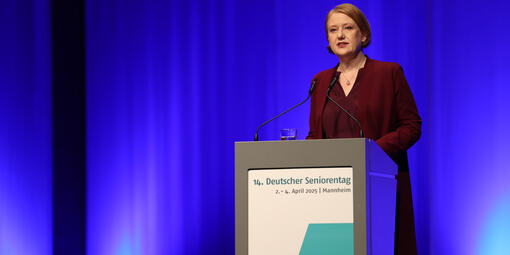 Bundesseniorenministerin Lisa Paus eröffnet den 14. Deutschen Seniorentag.